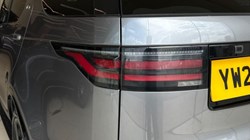 2023 (23) LAND ROVER DISCOVERY 3.0 D300 R-Dynamic HSE 5dr Auto 5557397