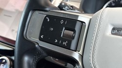 2023 (23) LAND ROVER DISCOVERY 3.0 D300 R-Dynamic HSE 5dr Auto 5557406