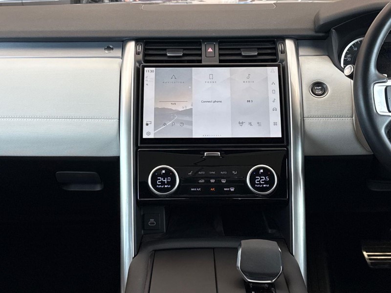 2023 (23) LAND ROVER DISCOVERY 3.0 D300 R-Dynamic HSE 5dr Auto 5557392