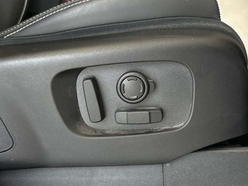 2023 (23) LAND ROVER DISCOVERY 3.0 D300 R-Dynamic HSE 5dr Auto 5557402