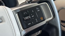 2023 (23) LAND ROVER DISCOVERY 3.0 D300 R-Dynamic HSE 5dr Auto 5557405