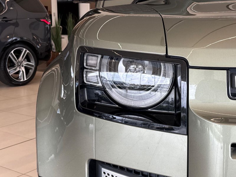 2022 (72) LAND ROVER DEFENDER 3.0 D250 SE 110 5dr Auto 5562991