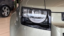 2022 (72) LAND ROVER DEFENDER 3.0 D250 SE 110 5dr Auto 5562991