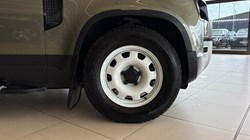 2022 (72) LAND ROVER DEFENDER 3.0 D250 SE 110 5dr Auto 5562982
