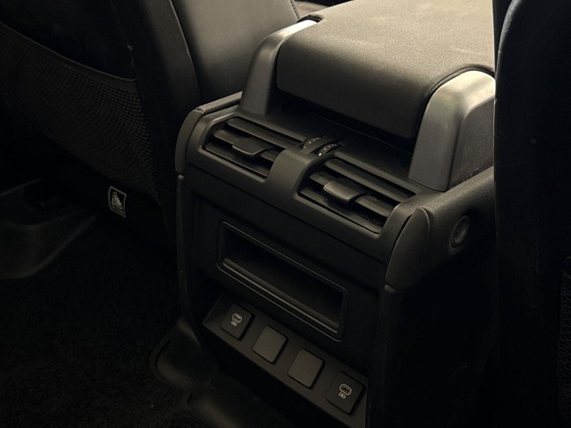 2022 (72) LAND ROVER DEFENDER 3.0 D250 SE 110 5dr Auto 5562992