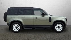 2022 (72) LAND ROVER DEFENDER 3.0 D250 SE 110 5dr Auto 5562979