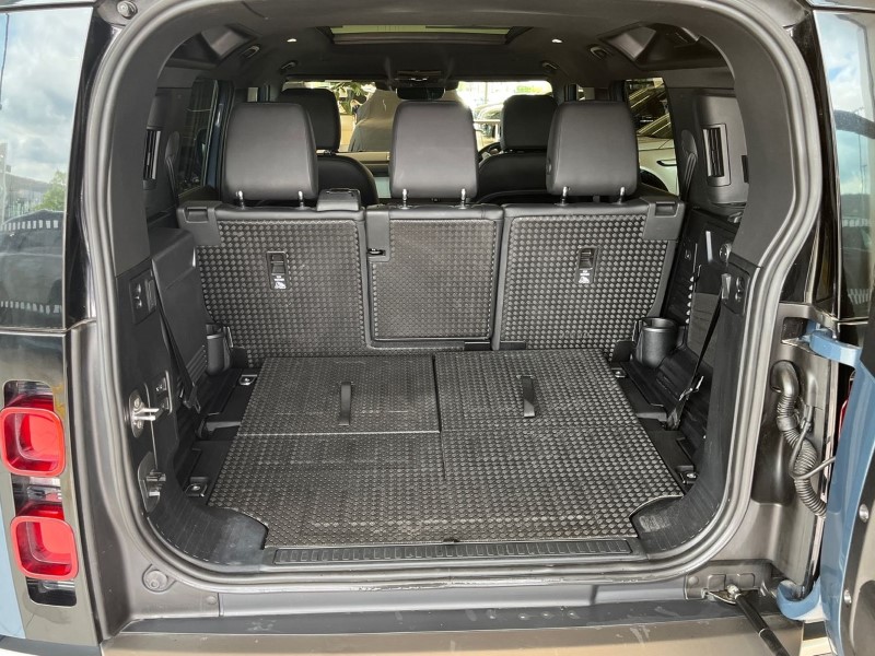 2023 (73) LAND ROVER DEFENDER 3.0 D250 X-Dynamic SE 110 5dr Auto [7 Seat] 5524877