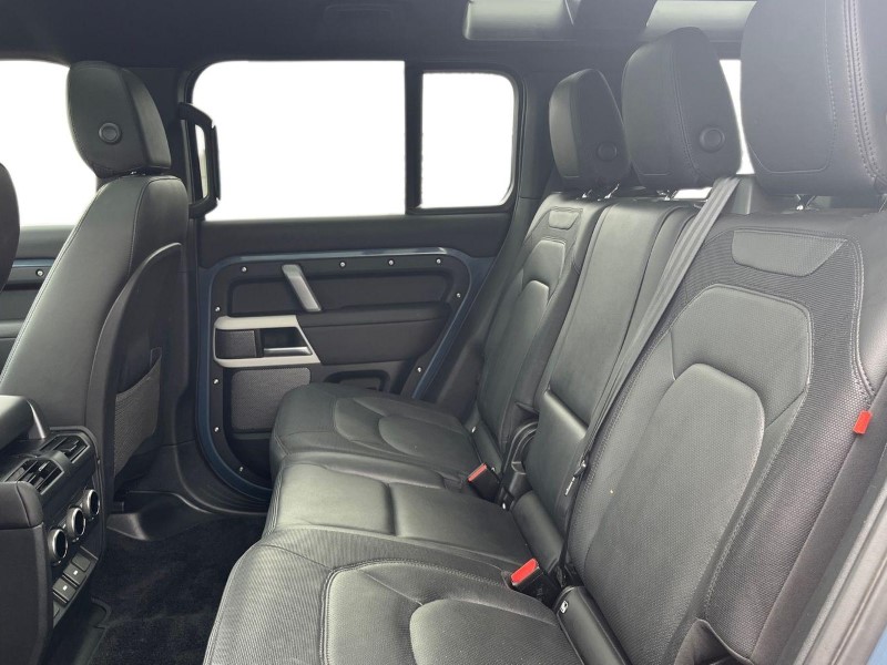 2023 (73) LAND ROVER DEFENDER 3.0 D250 X-Dynamic SE 110 5dr Auto [7 Seat] 5524871