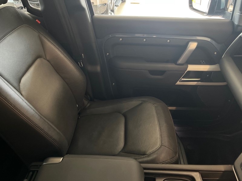 2023 (73) LAND ROVER DEFENDER 3.0 D250 X-Dynamic SE 110 5dr Auto [7 Seat] 5524893
