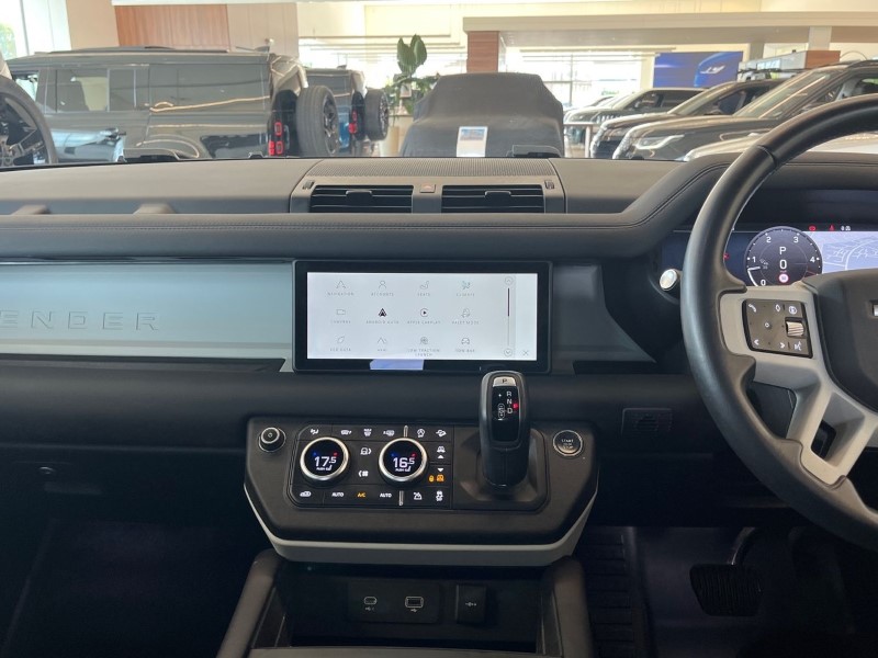2023 (73) LAND ROVER DEFENDER 3.0 D250 X-Dynamic SE 110 5dr Auto [7 Seat] 5524881