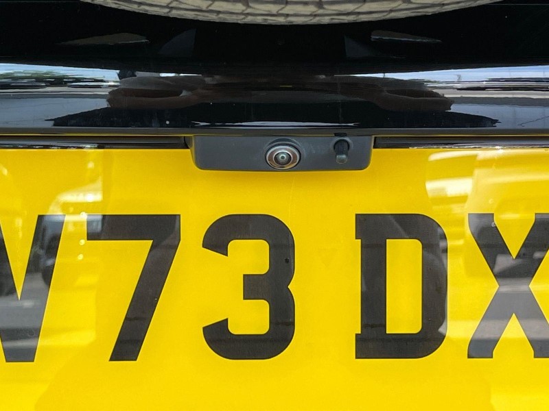 2023 (73) LAND ROVER COMMERCIAL DEFENDER 3.0 D300 Hard Top X-Dynamic HSE Auto 5532633