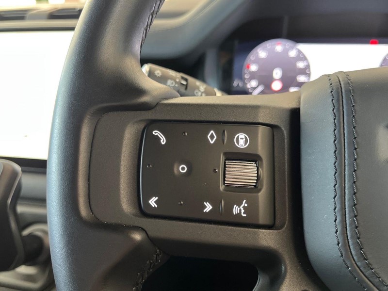2023 (73) LAND ROVER COMMERCIAL DEFENDER 3.0 D300 Hard Top X-Dynamic HSE Auto 5532619