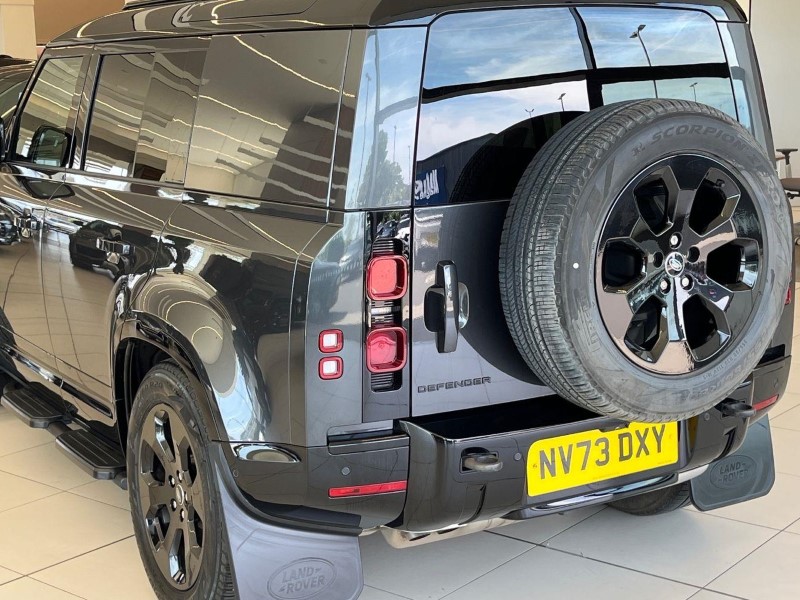 2023 (73) LAND ROVER COMMERCIAL DEFENDER 3.0 D300 Hard Top X-Dynamic HSE Auto 5532610