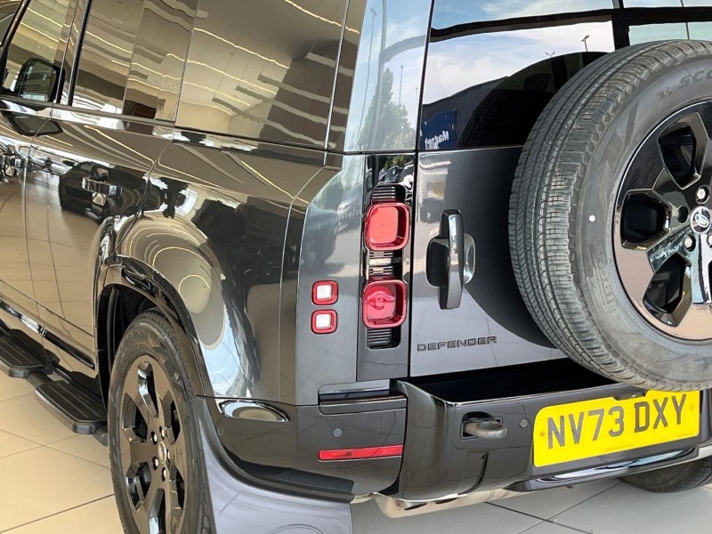 2023 (73) LAND ROVER COMMERCIAL DEFENDER 3.0 D300 Hard Top X-Dynamic HSE Auto 5532639