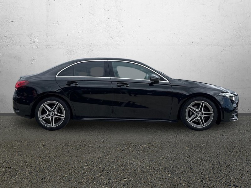 2021 (70) MERCEDES-BENZ A CLASS A200d AMG Line 4dr Auto 5521549