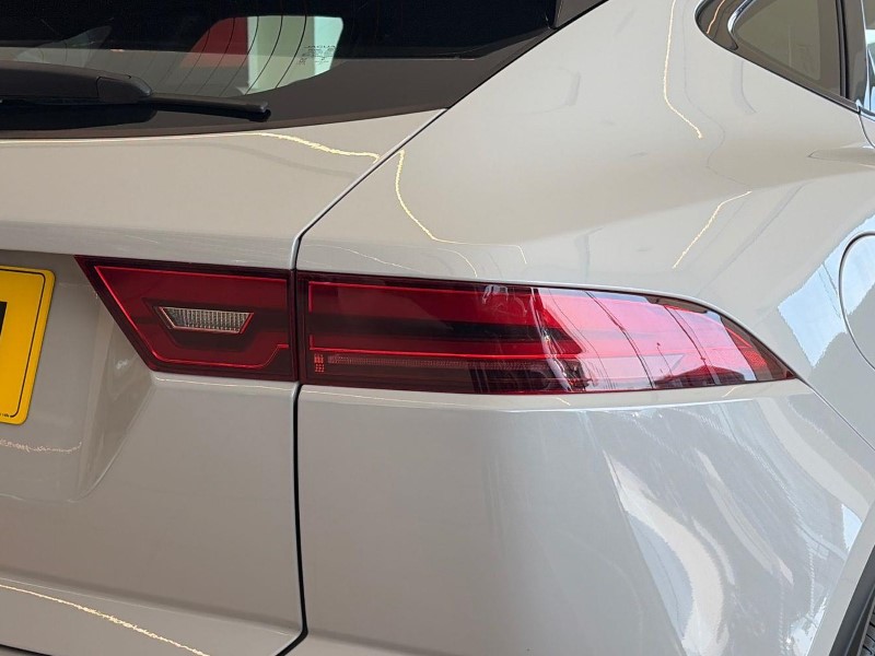2023 (23) JAGUAR E-PACE 2.0 D200 R-Dynamic SE 5dr Auto 5549648