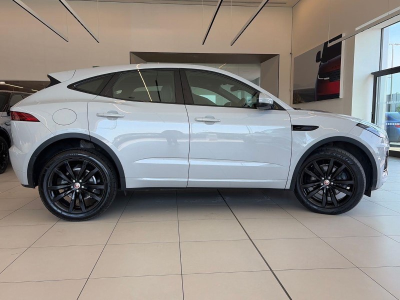 2023 (23) JAGUAR E-PACE 2.0 D200 R-Dynamic SE 5dr Auto 5549658