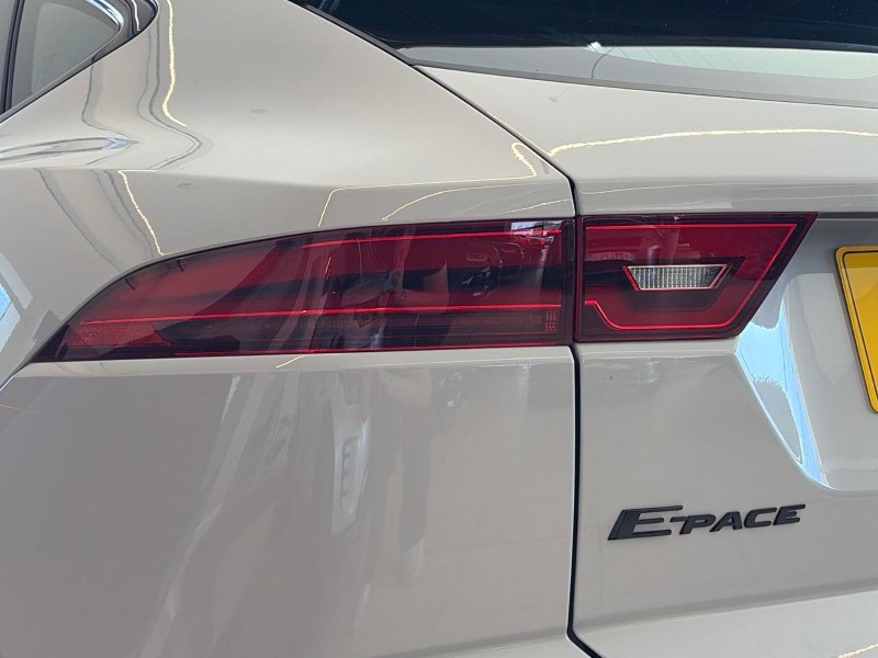 2023 (23) JAGUAR E-PACE 2.0 D200 R-Dynamic SE 5dr Auto 5549619