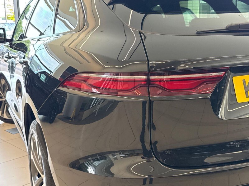 2024 (74) JAGUAR F-PACE 2.0 D200 R-Dynamic HSE Black 90th Anniv 5dr Auto 5551885