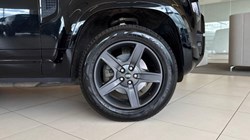 2023 (23) LAND ROVER DEFENDER 3.0 D250 X-Dynamic SE 90 3dr Auto 5568574