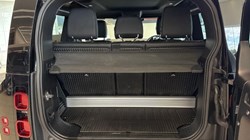2023 (23) LAND ROVER DEFENDER 3.0 D250 X-Dynamic SE 90 3dr Auto 5568576