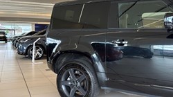2023 (23) LAND ROVER DEFENDER 3.0 D250 X-Dynamic SE 90 3dr Auto 5568616