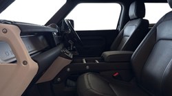 2023 (23) LAND ROVER DEFENDER 3.0 D250 X-Dynamic SE 90 3dr Auto 5568569