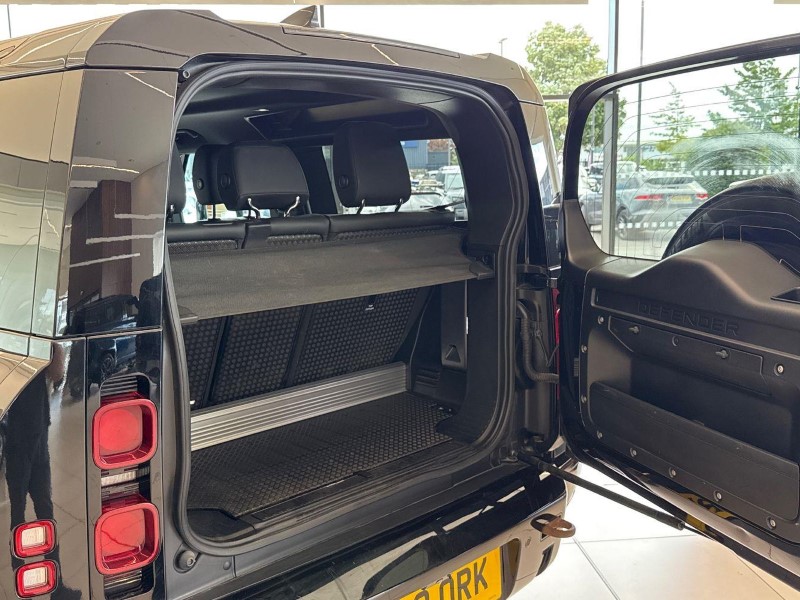 2023 (23) LAND ROVER DEFENDER 3.0 D250 X-Dynamic SE 90 3dr Auto 5568603