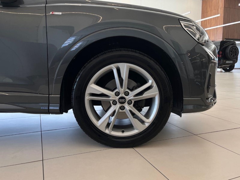 2020 (70) AUDI Q3 35 TFSI S Line 5dr 5554916