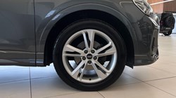 2020 (70) AUDI Q3 35 TFSI S Line 5dr 5554916
