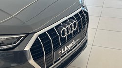 2020 (70) AUDI Q3 35 TFSI S Line 5dr 5554930