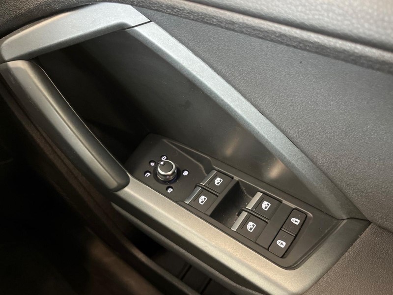 2020 (70) AUDI Q3 35 TFSI S Line 5dr 5554912