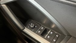 2020 (70) AUDI Q3 35 TFSI S Line 5dr 5554912