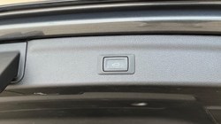 2020 (70) AUDI Q3 35 TFSI S Line 5dr 5554928