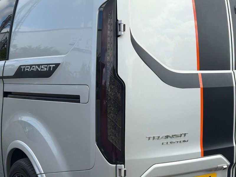 2018 (68) FORD COMMERCIAL TRANSIT CUSTOM 2.0 TDCi 170ps Low Roof D/Cab Sport Van 5568874