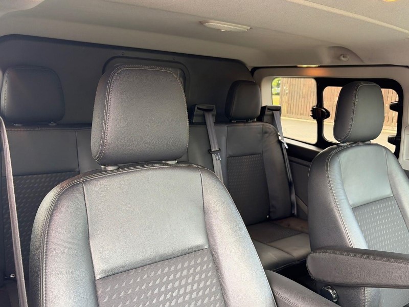 2018 (68) FORD COMMERCIAL TRANSIT CUSTOM 2.0 TDCi 170ps Low Roof D/Cab Sport Van 5568904