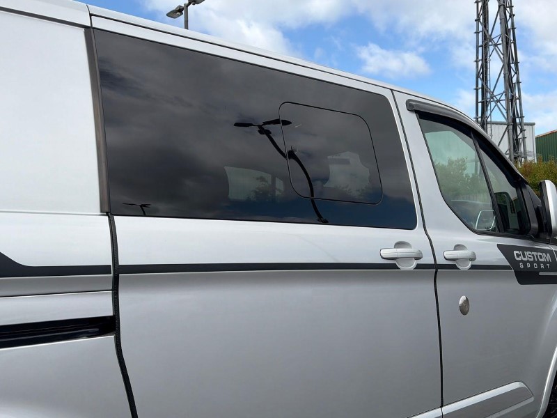2018 (68) FORD COMMERCIAL TRANSIT CUSTOM 2.0 TDCi 170ps Low Roof D/Cab Sport Van 5568902
