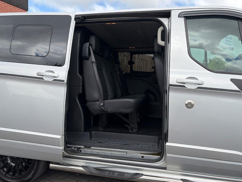 2018 (68) FORD COMMERCIAL TRANSIT CUSTOM 2.0 TDCi 170ps Low Roof D/Cab Sport Van 5568909