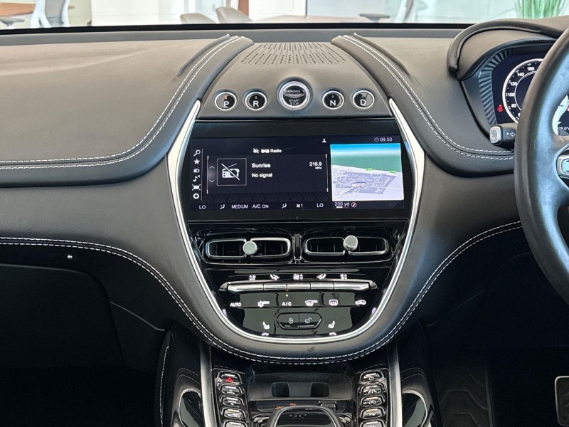 2021 (21) ASTON MARTIN DBX V8 550 5dr Touchtronic 5597826