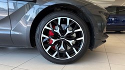 2021 (21) ASTON MARTIN DBX V8 550 5dr Touchtronic 5597820