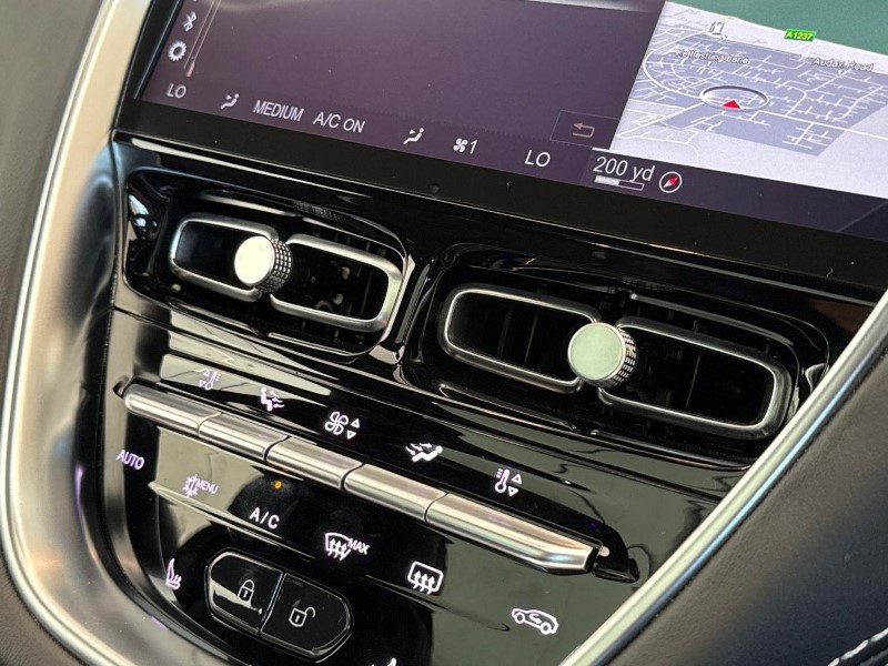 2021 (21) ASTON MARTIN DBX V8 550 5dr Touchtronic 5597847