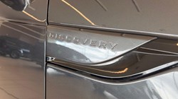 2022 (22) LAND ROVER DISCOVERY 3.0 D300 R-Dynamic HSE 5dr Auto 5554370