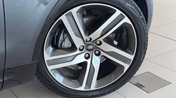 2022 (22) LAND ROVER DISCOVERY 3.0 D300 R-Dynamic HSE 5dr Auto 5554400