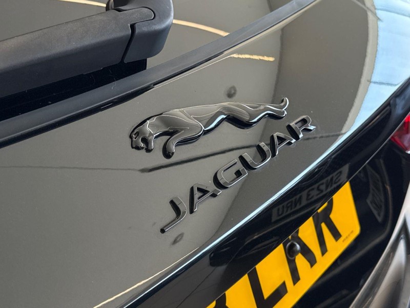 2023 (23) JAGUAR F-PACE 2.0 D200 R-Dynamic SE 5dr Auto AWD 5551963