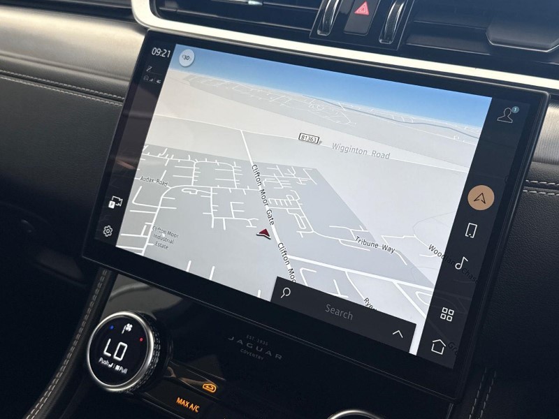 2022 (22) JAGUAR F-PACE 2.0 D200 R-Dynamic S 5dr Auto AWD 5570284