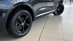 2022 (22) JAGUAR F-PACE 2.0 D200 R-Dynamic S 5dr Auto AWD 5570320