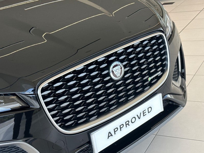 2022 (22) JAGUAR F-PACE 2.0 D200 R-Dynamic S 5dr Auto AWD 5570315