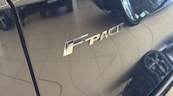 2022 (22) JAGUAR F-PACE 2.0 D200 R-Dynamic S 5dr Auto AWD 5570317