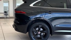2022 (22) JAGUAR F-PACE 2.0 D200 R-Dynamic S 5dr Auto AWD 5570325