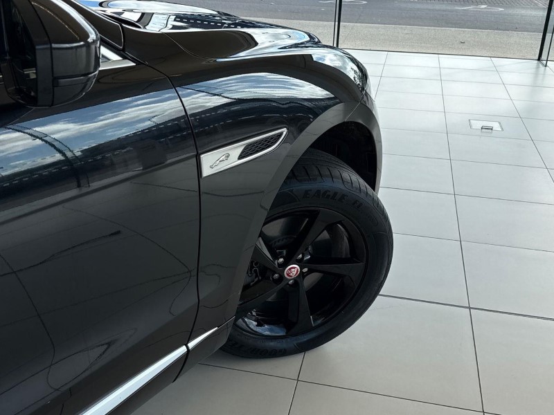 2022 (22) JAGUAR F-PACE 2.0 D200 R-Dynamic S 5dr Auto AWD 5570321